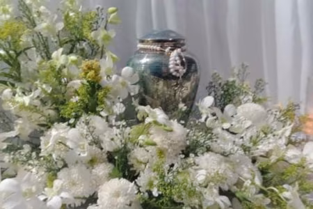 Symbolism of Colors and Materials in Funeral Urns